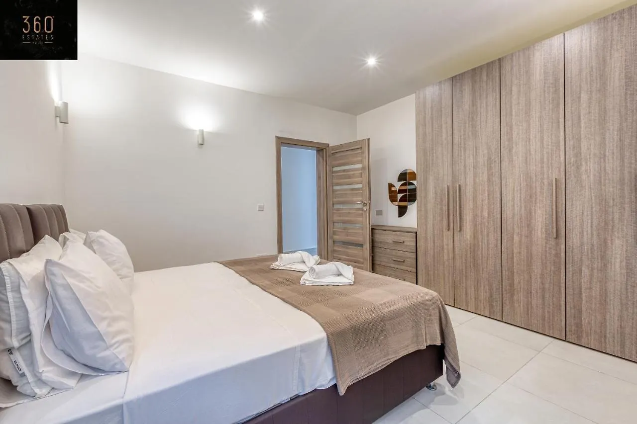 Stunning 2Br Penthouse With Beautiful Harbour View By 360 Estates Apartment Pieta