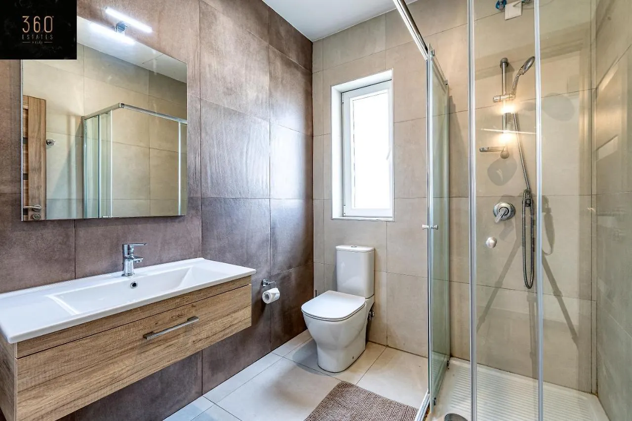 Stunning 2Br Penthouse With Beautiful Harbour View By 360 Estates Apartment Pieta