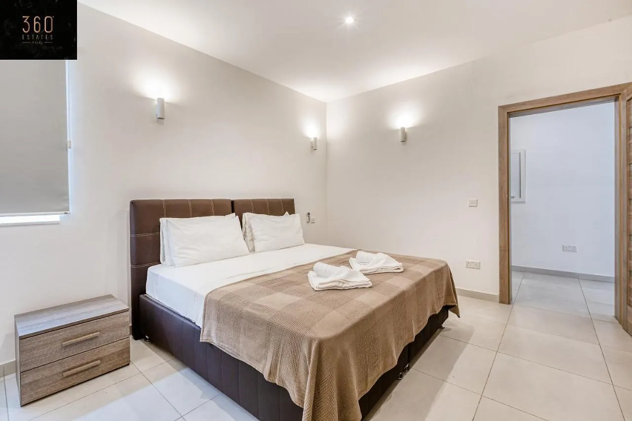 Stunning 2Br Penthouse With Beautiful Harbour View By 360 Estates Apartment Pieta