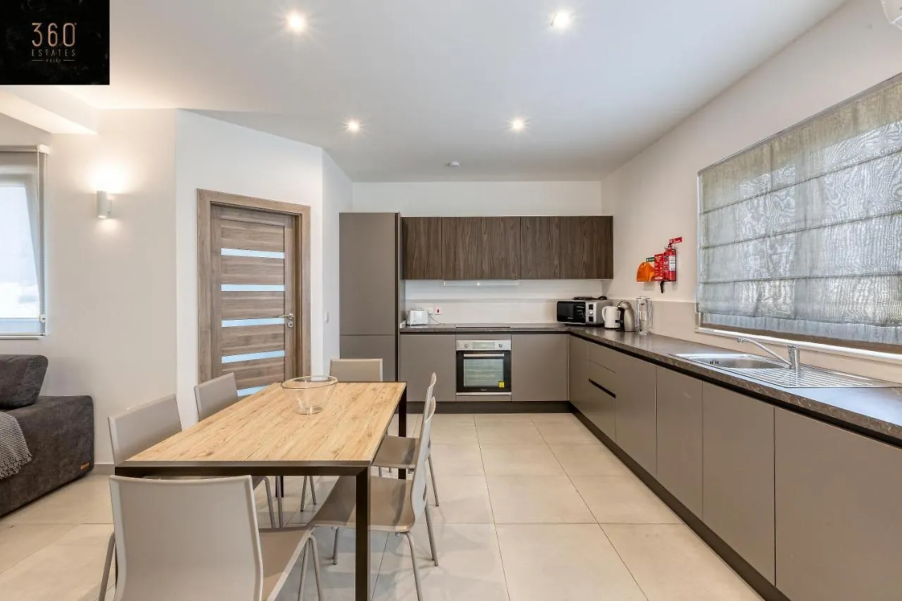 Stunning 2Br Penthouse With Beautiful Harbour View By 360 Estates Apartment Pieta 0*,