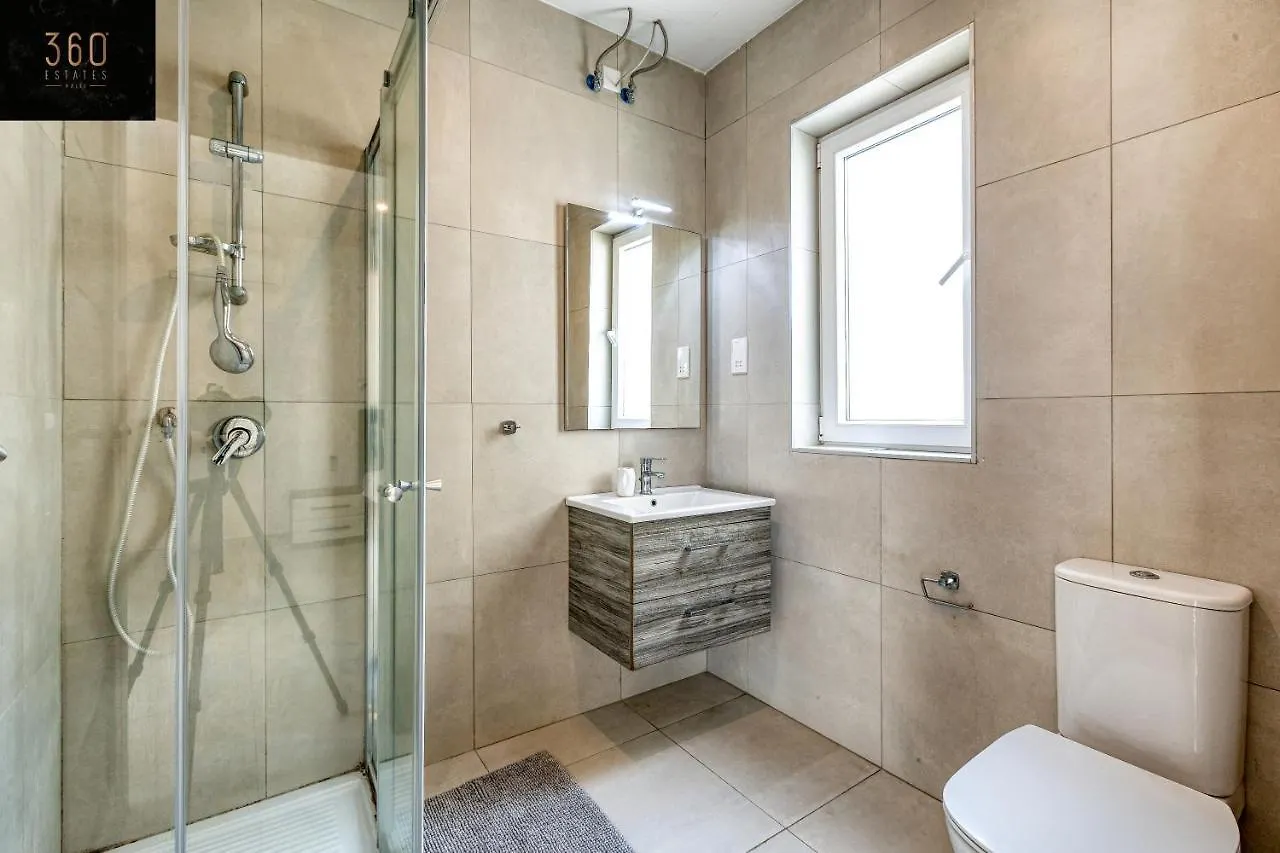 Stunning 2Br Penthouse With Beautiful Harbour View By 360 Estates Apartment Pieta 0*,