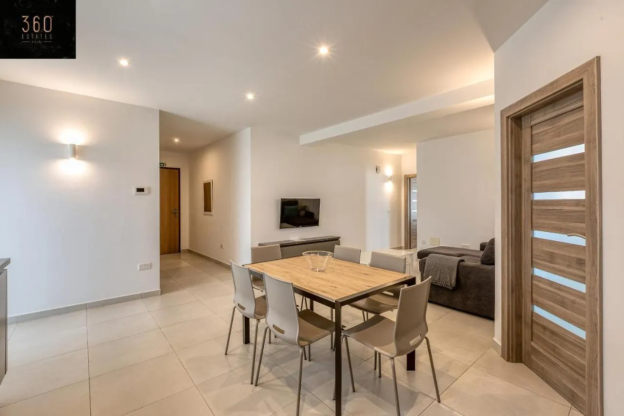 Stunning 2Br Penthouse With Beautiful Harbour View By 360 Estates Apartment Pieta